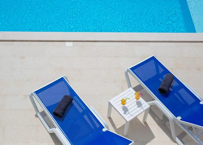 Zala Willa Rasopasno