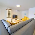 Zala Villa