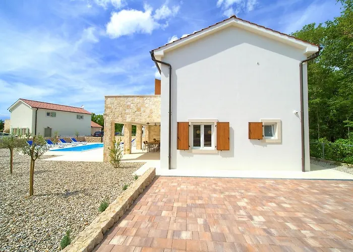 别墅 Zala Rasopasno